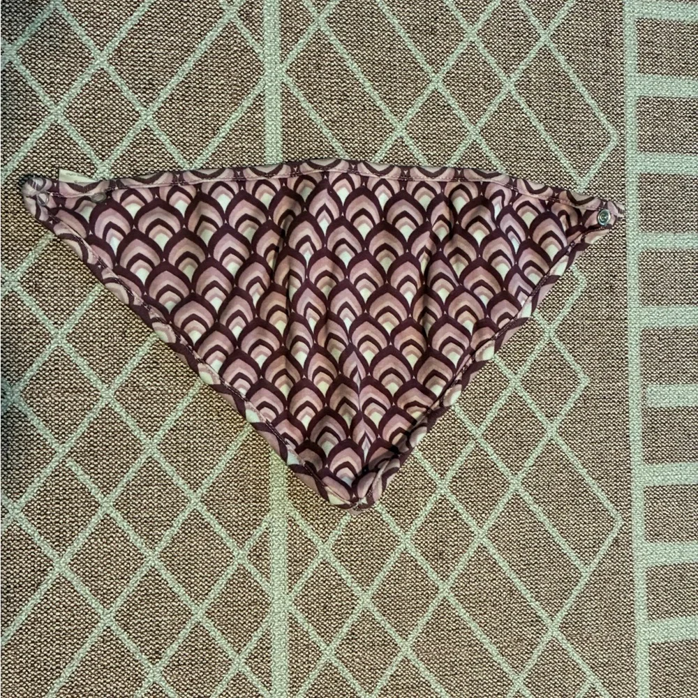 Purple patterned bib